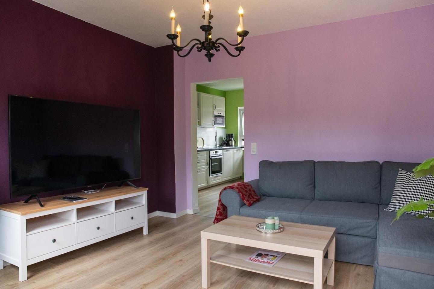farbenfrohe Ferienwohnung Detmold Exterior foto